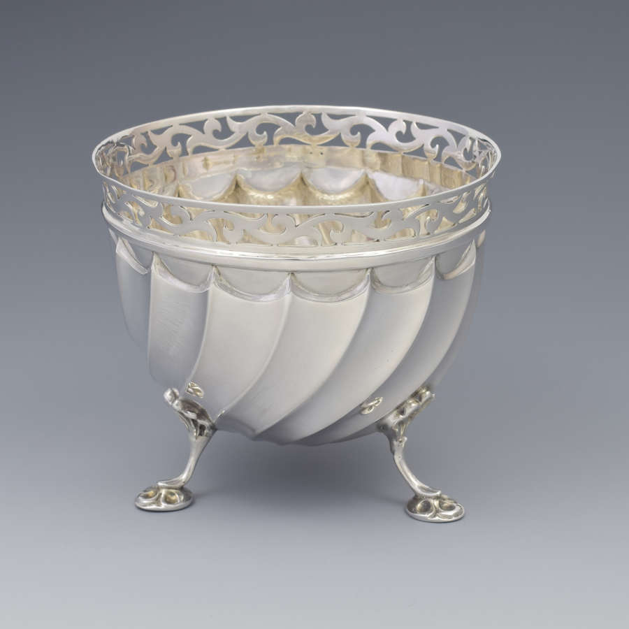 Sucriers & Sugar Bowls