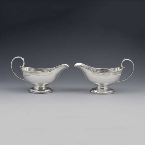 Stunning Pair Of Georgian Silver Pedestal Sauce Boats / Sauceboats