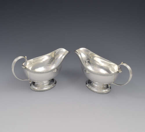 Stunning Pair Of Georgian Silver Pedestal Sauce Boats / Sauceboats