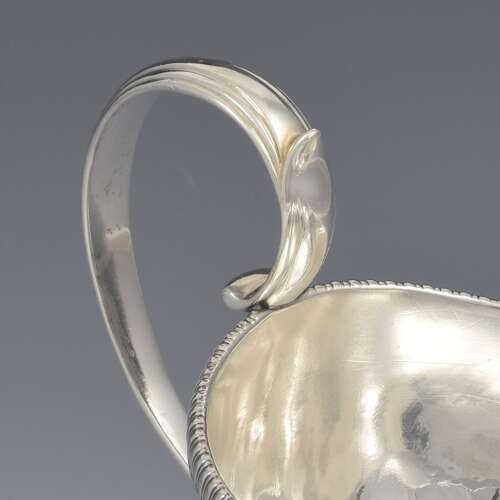Stunning Pair Of Georgian Silver Pedestal Sauce Boats / Sauceboats