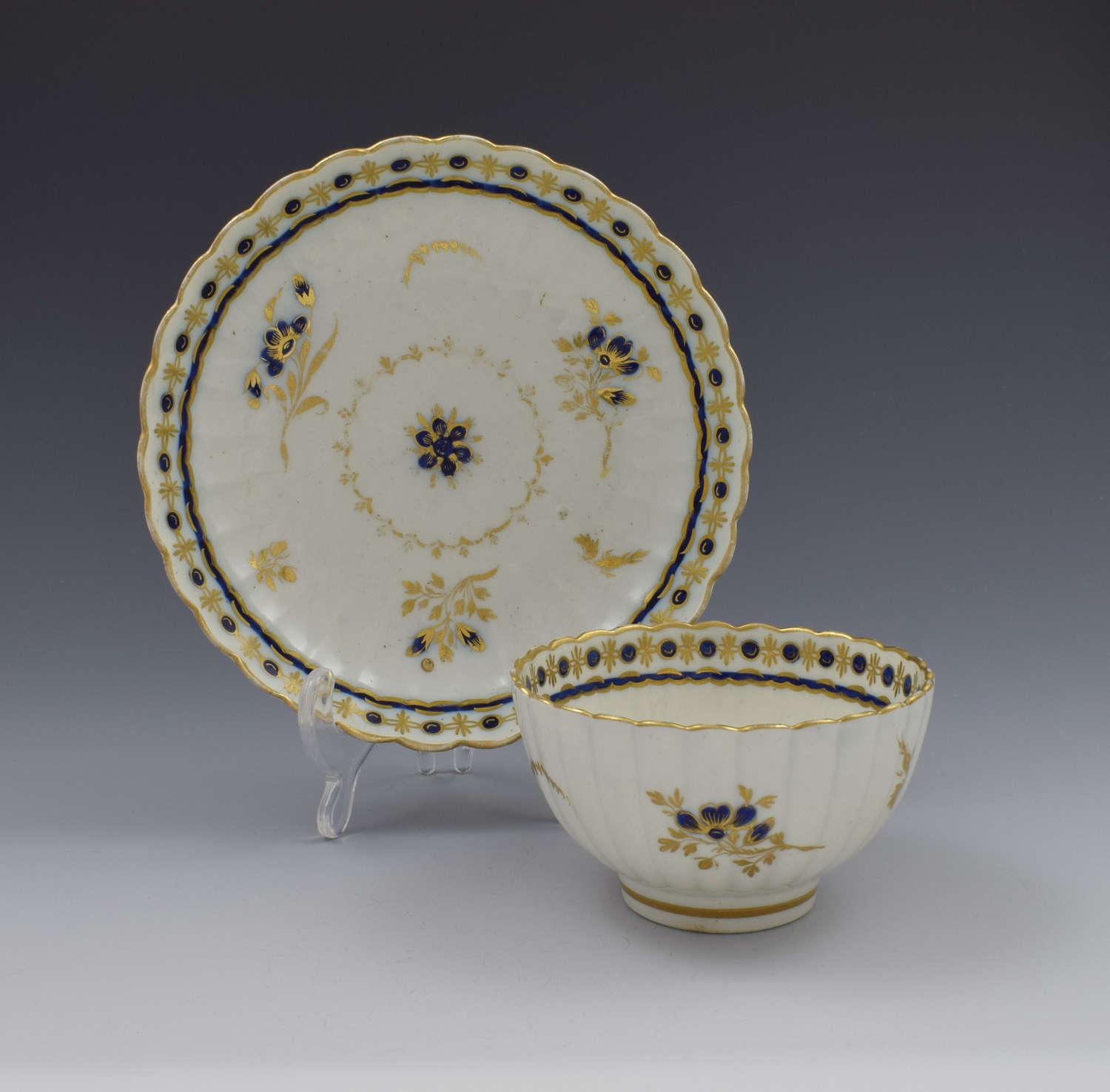 Caughley Porcelain Fluted Tea Bowl & Saucer Dresden Flowers c.1785