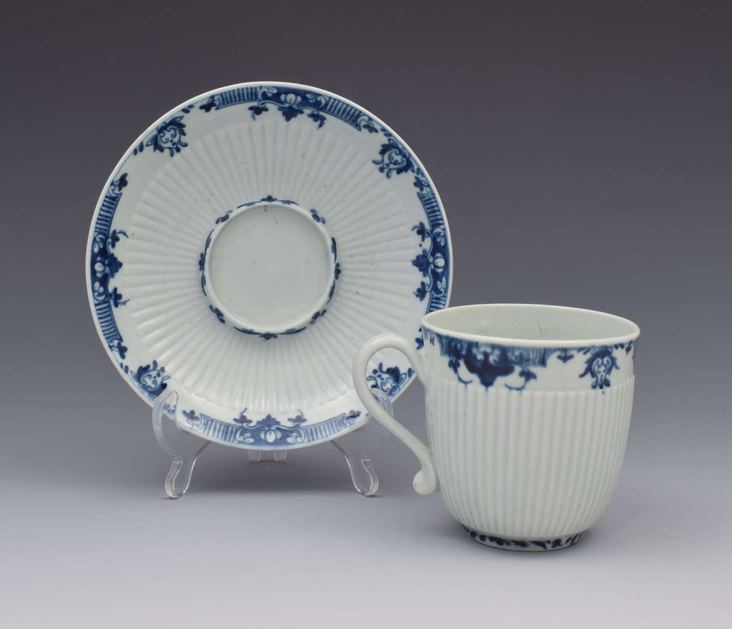 First Period Worcester Trembleuse Cup & Saucer Lambrequin Border