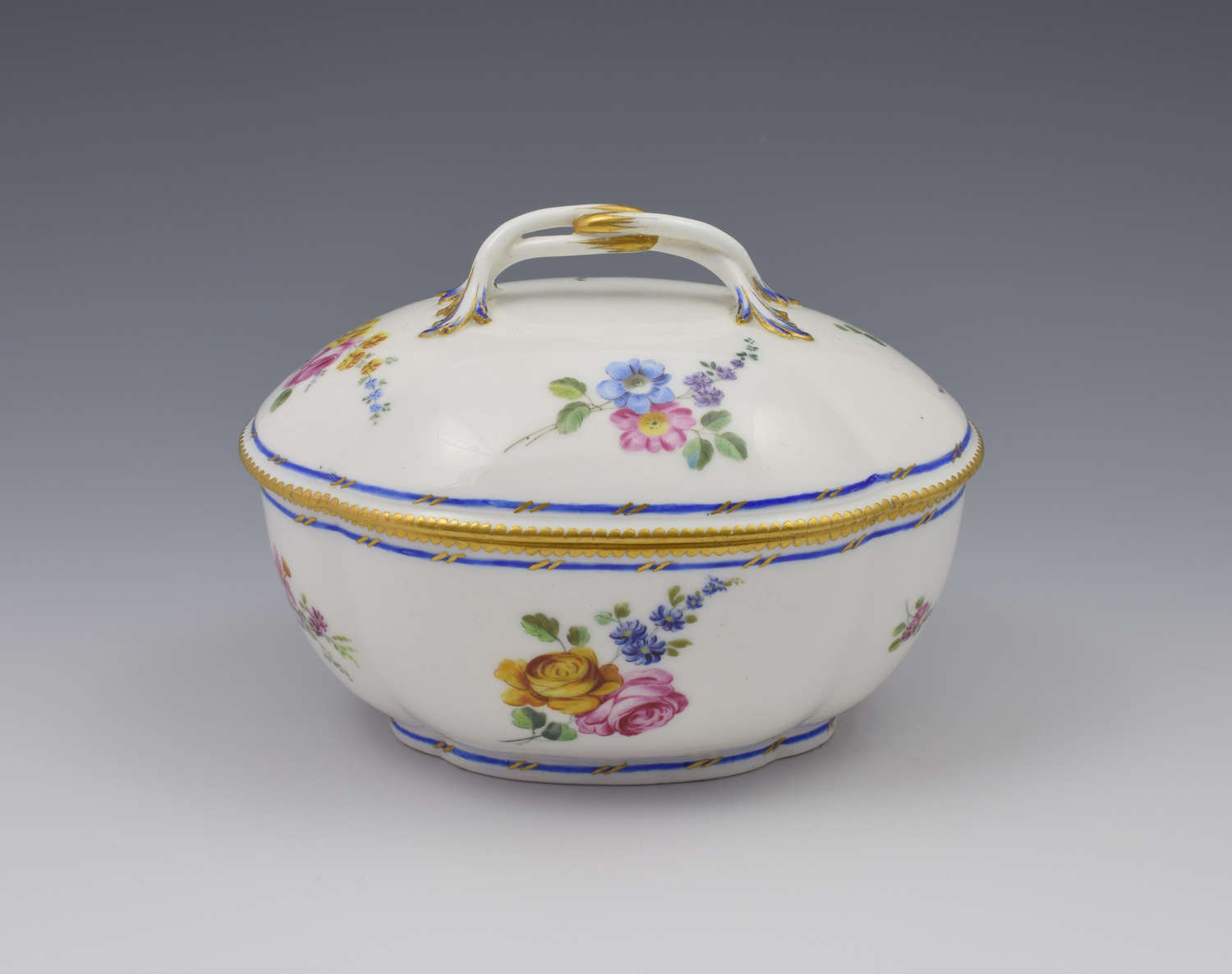 18th Century Sevres Porcelain Lidded Sucrier / Sugar Bowl 1754