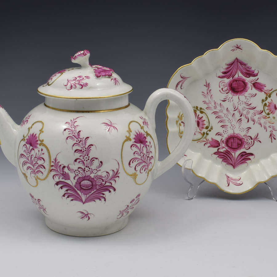 First Period Worcester Meissen Style Puce Teapot & Stand