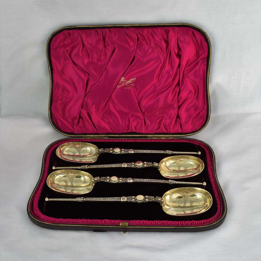 Edwardian Cased Silver Gilt Anointing Spoons Coronation Spoon Replicas