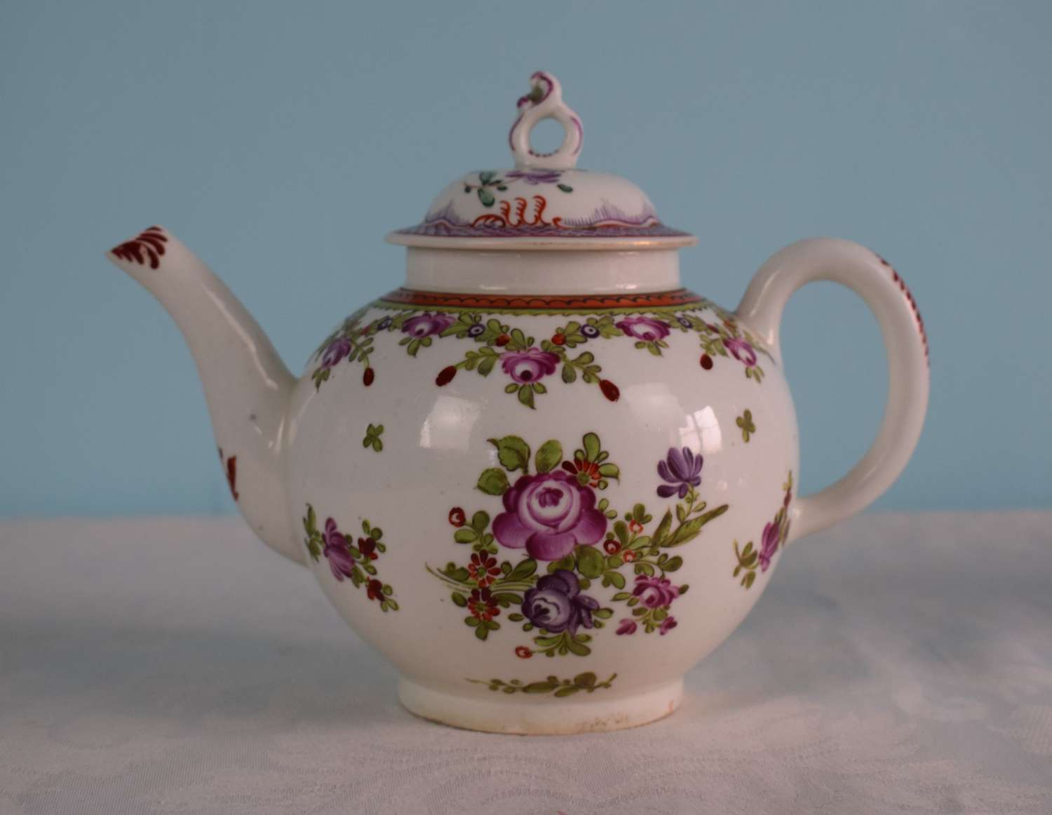 Lowestoft Porcelain Teapot 18th Century Matched Cover c.1770