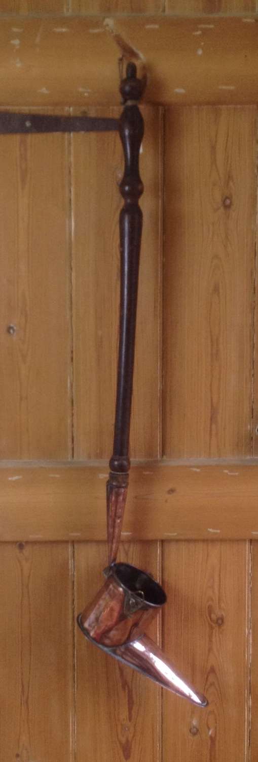 Unusual 19th Century Long Handled Victorian Copper Slipper Ale Muller