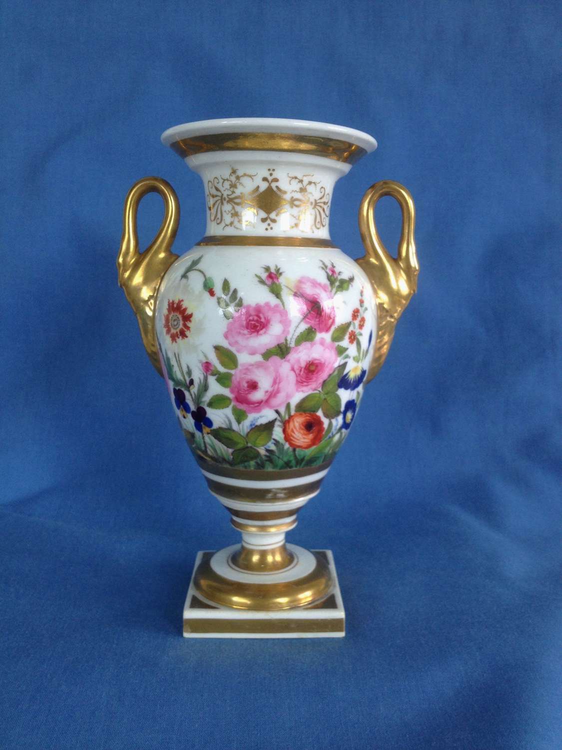Worcester Grainger Lee & Co. Urn Pedestal Vase Swan Handles