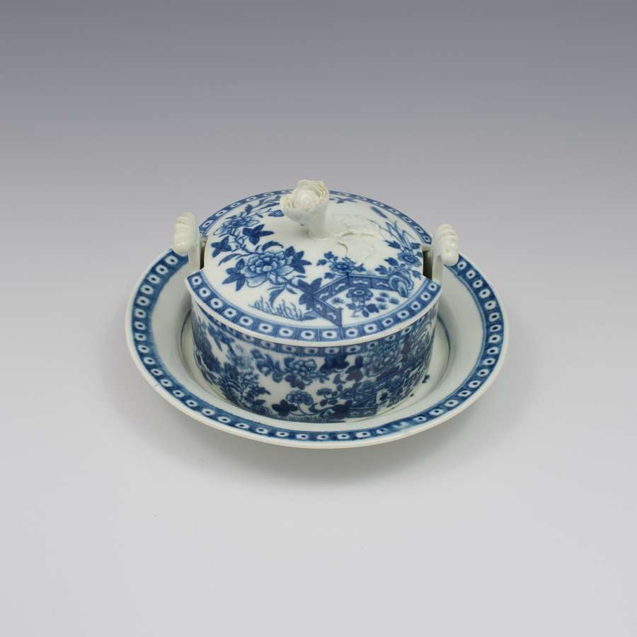 First Period Worcester Porcelain Butter Tub & Stand Fence Pattern