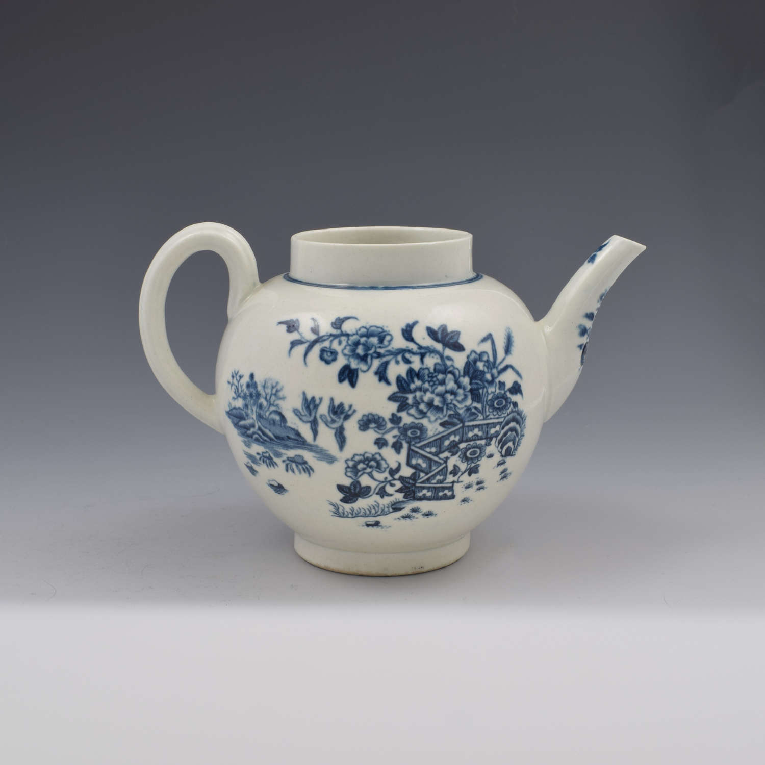 First Period Worcester Porcelain Fence Pattern Teapot c.1770