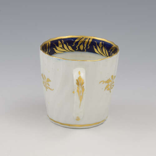 Chamberlain's Worcester Porcelain Spiral Fluted Coffee Can Patt. 273 c.1800