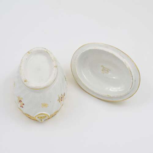 Gorgeous Chamberlain's Porcelain Spiral Fluted Sucrier Pattern 219 c.1800