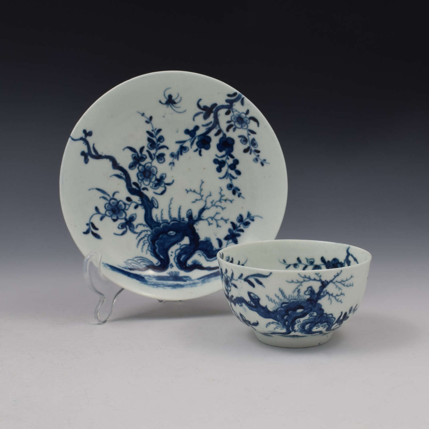First Period Worcester Porcelain Prunus Root Tea Bowl & Saucer c.1760