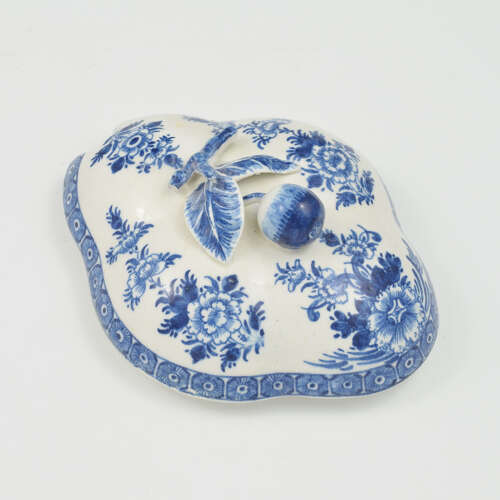 Superb Derby Porcelain Blue & White Quatrefoil Sauce Tureen & Cover c.1768