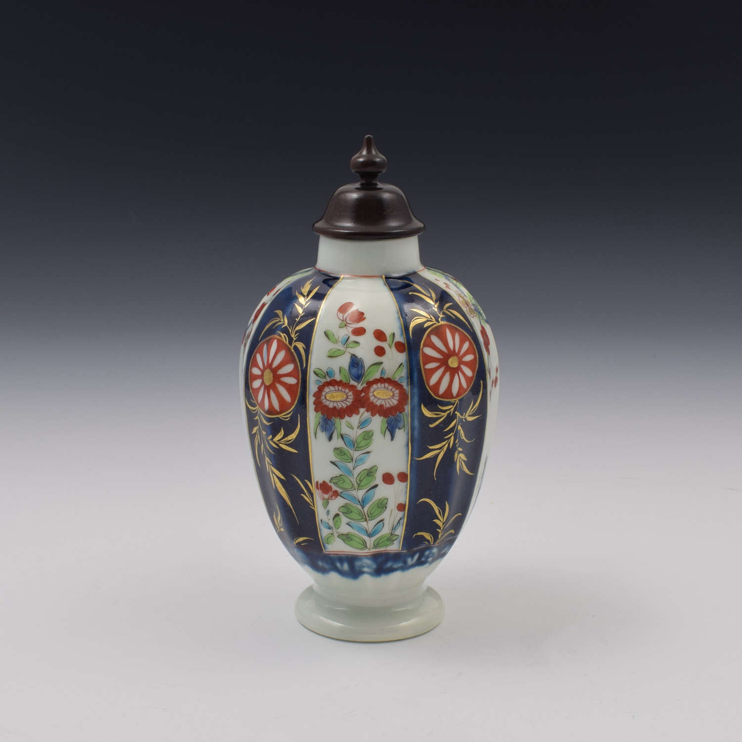 First Period Worcester Porcelain Kakiemon Tea Canister c.1770