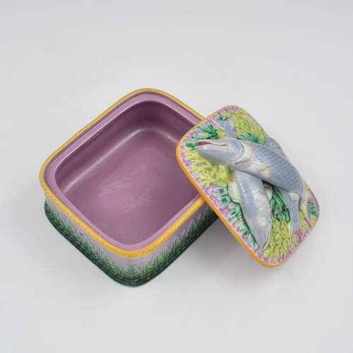 Stunning Victorian George Jones Pink / Lilac Majolica Sardine Box Model 1805 c.1875
