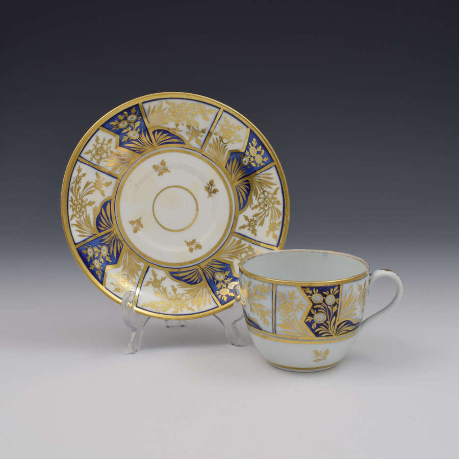 Georgian Coalport Porcelain Bute Shape Tea Cup & Saucer c.1810