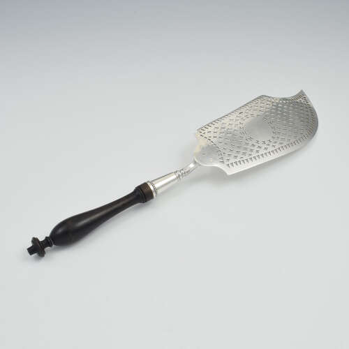 Fine 18th Century French Pierced 0.950 Silver Fish Slice Server Paris