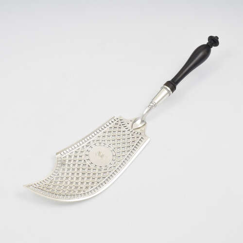 Fine 18th Century French Pierced 0.950 Silver Fish Slice Server Paris