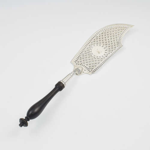 Fine 18th Century French Pierced 0.950 Silver Fish Slice Server Paris