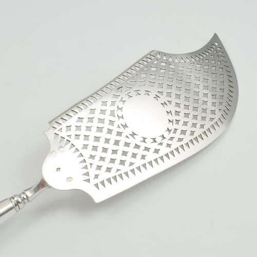 Fine 18th Century French Pierced 0.950 Silver Fish Slice Server Paris