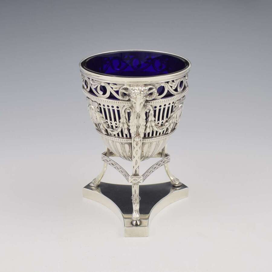 Stunning Large Neoclassical Pierced Silver Pedestal Bonbon Basket / Dish / Bowl
