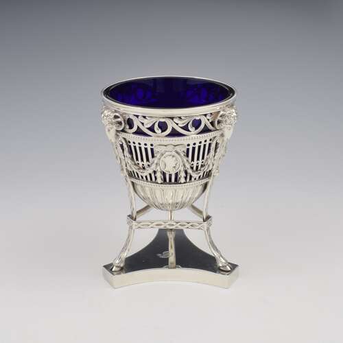 Stunning Large Neoclassical Pierced Silver Pedestal Bonbon Basket / Dish / Bowl
