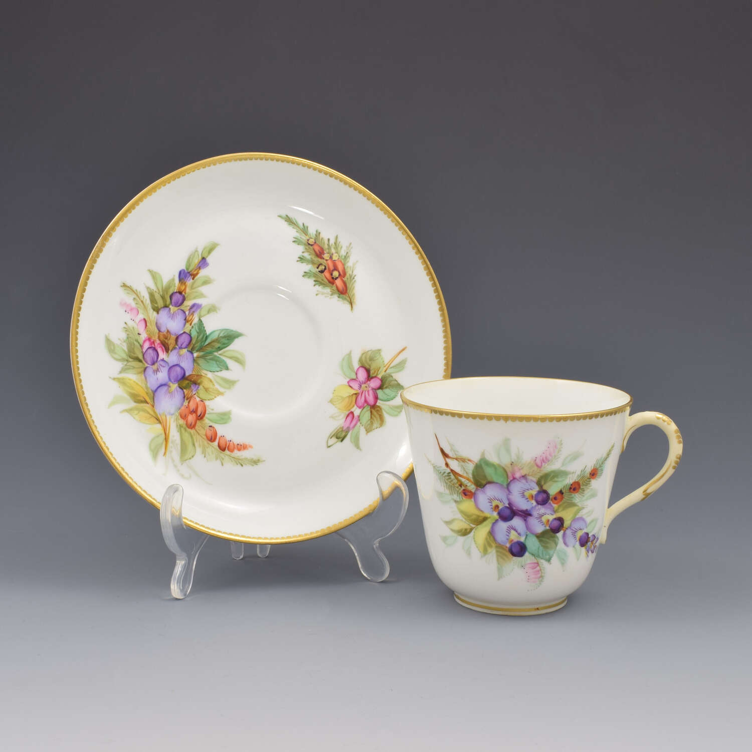 Lovely Victorian Royal Worcester Porcelain Hand Painted Autumnal Floral Cup & Saucer 8173