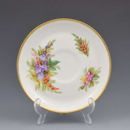 Lovely Victorian Royal Worcester Porcelain Hand Painted Autumnal Floral Cup & Saucer 8173