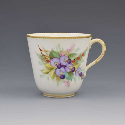 Lovely Victorian Royal Worcester Porcelain Hand Painted Autumnal Floral Cup & Saucer 8173