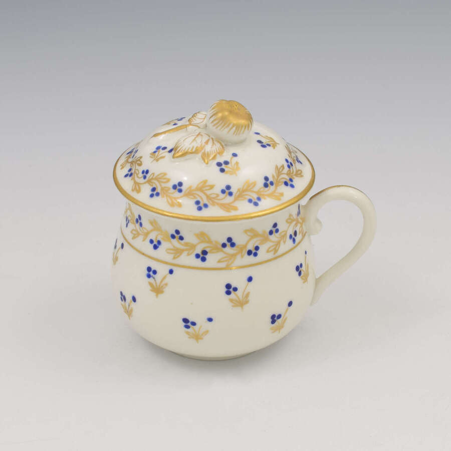 Lovely French Paris Porcelain Custard Cup & Cover c.1870 (Pot &agrave; Cr&egrave;me)