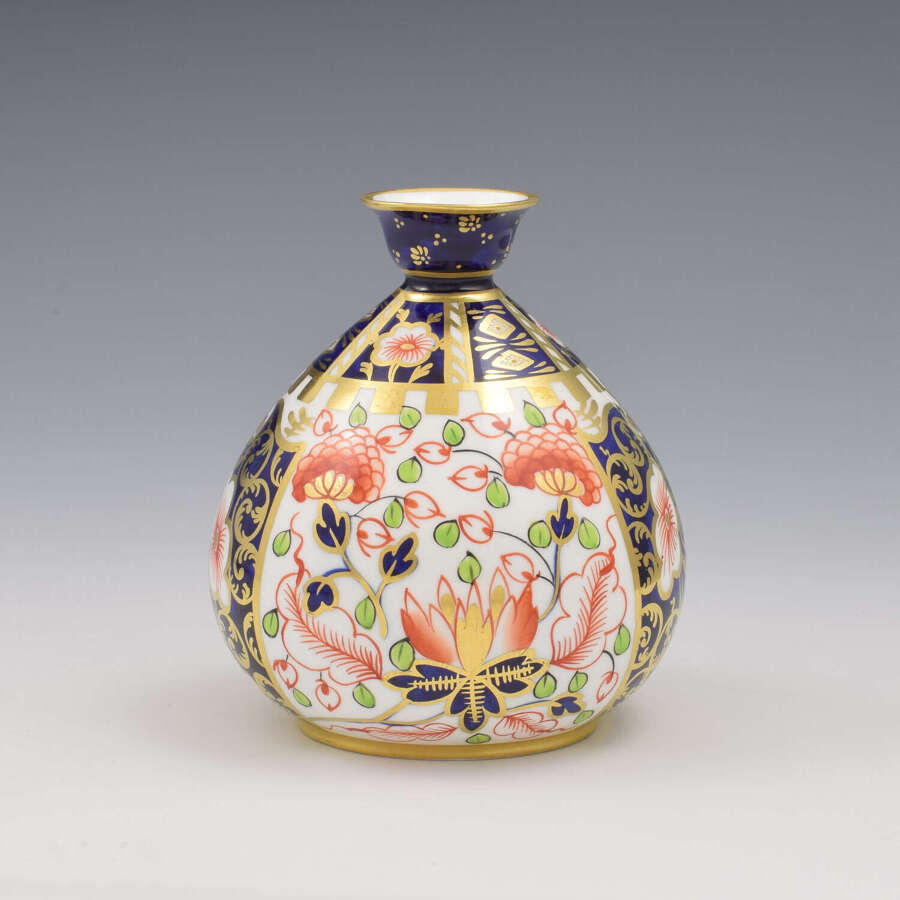 Stunning Edwardian Royal Crown Derby Porcelain Imari Bud Vase Patt. 6299