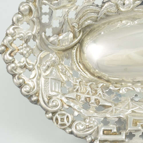 Pretty Edwardian Pierced Silver Trinket Dish Chinoiseries Scenes