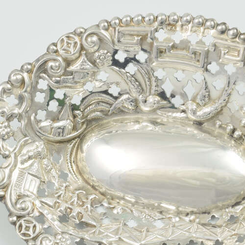 Pretty Edwardian Pierced Silver Trinket Dish Chinoiseries Scenes