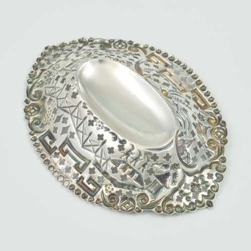 Pretty Edwardian Pierced Silver Trinket Dish Chinoiseries Scenes