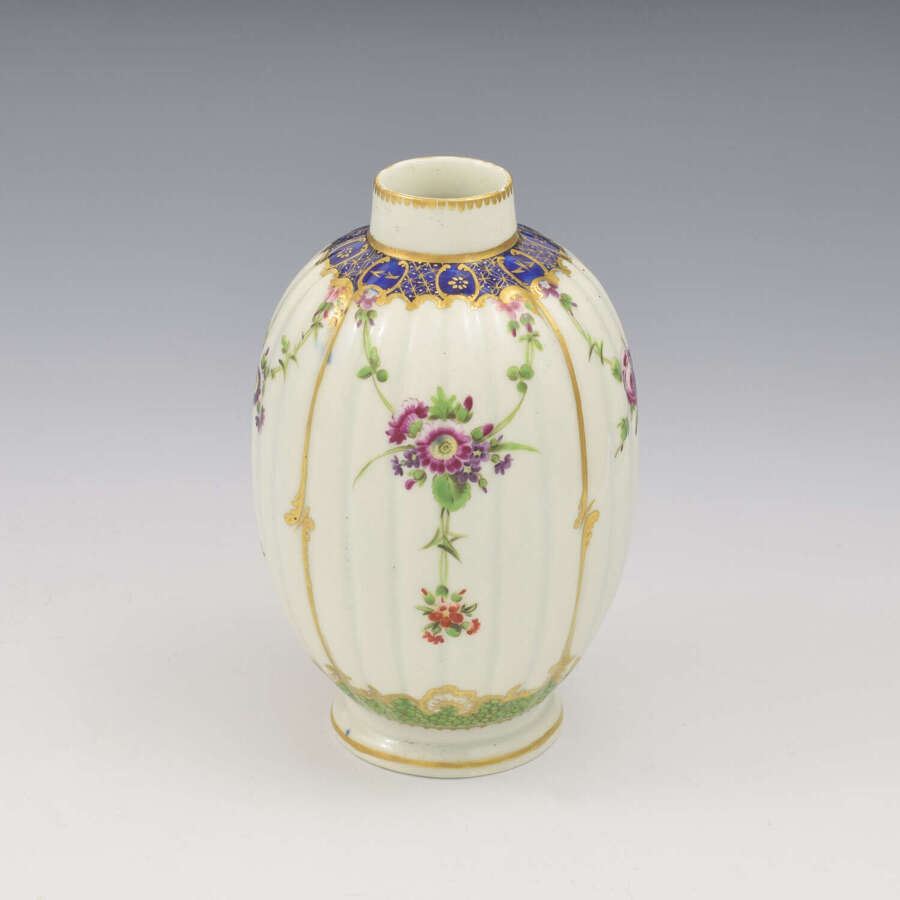 Stunning Dr Wall / First Period Worcester S&egrave;vres Style Fluted Porcelain Tea Canister c.178